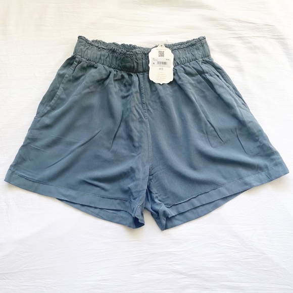 Altar’d State Emma Shorts - Picture 3 of 8